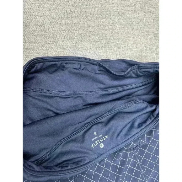 Athleta 3" Shorts Running Gym Pocket - Picture 10 of 10